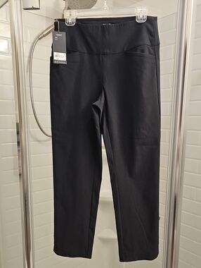 Walter Hagen Women's Pull On Sculpt  Performance 11 Pants In Black. NWT. Size M.